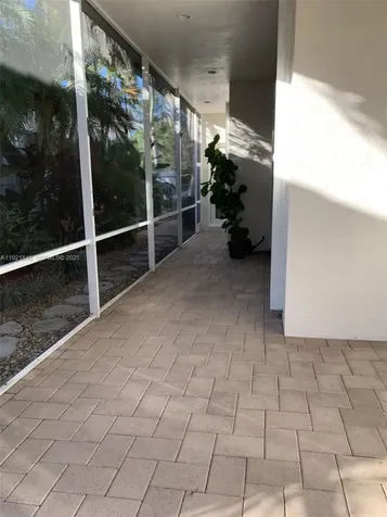 2518 Bay Pointe Court Weston FL 33327