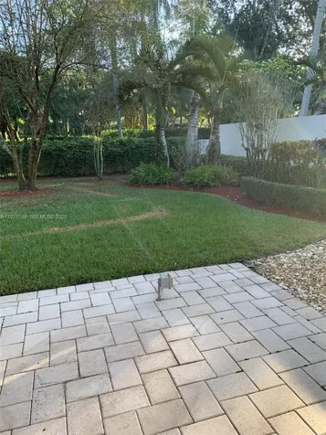 2518 Bay Pointe Court Weston FL 33327