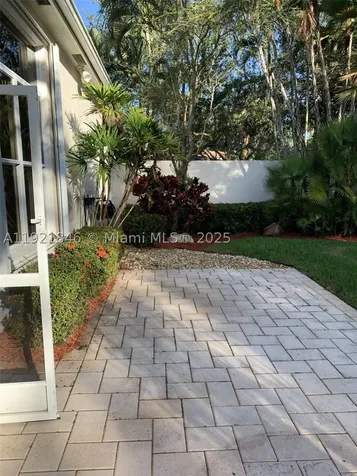 2518 Bay Pointe Court Weston FL 33327
