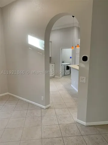 2518 Bay Pointe Court Weston FL 33327