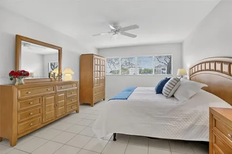 13705 SW 12th Street Pembroke Pines FL 33027