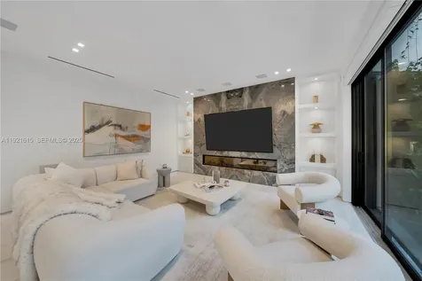 34 SW 26th Road Miami FL 33129