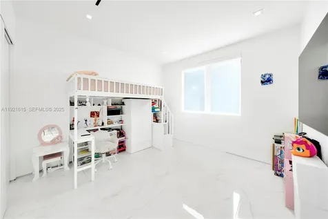 34 SW 26th Road Miami FL 33129