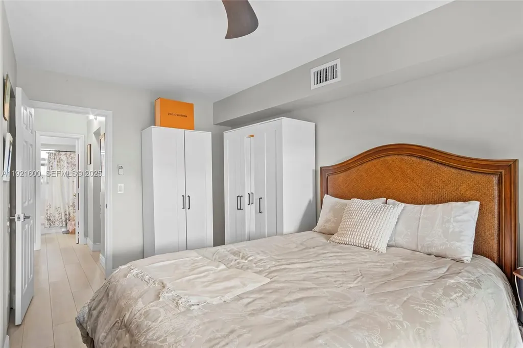 19 Abbey Lane Delray Beach FL 33446