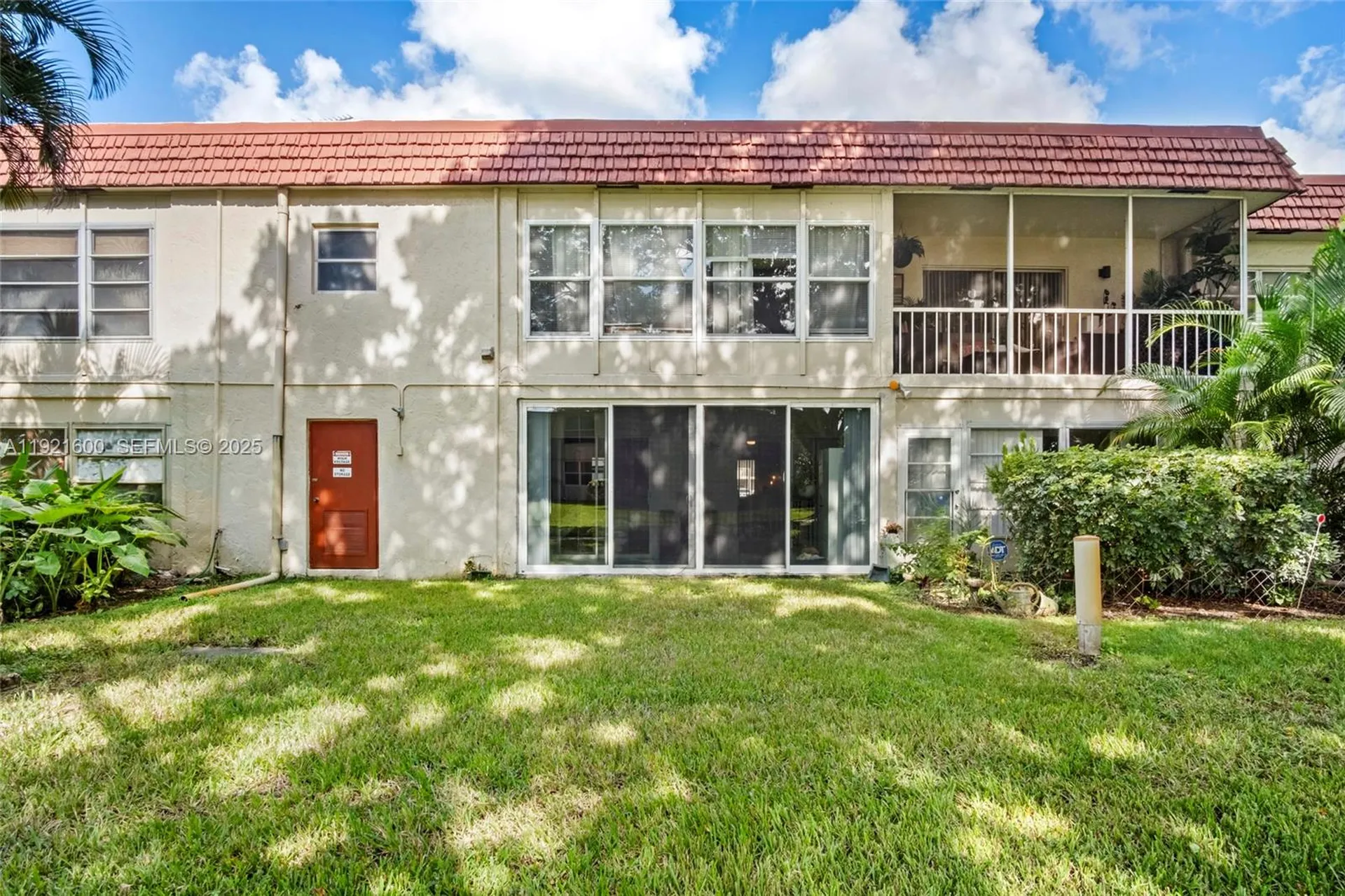 19 Abbey Lane Delray Beach FL 33446