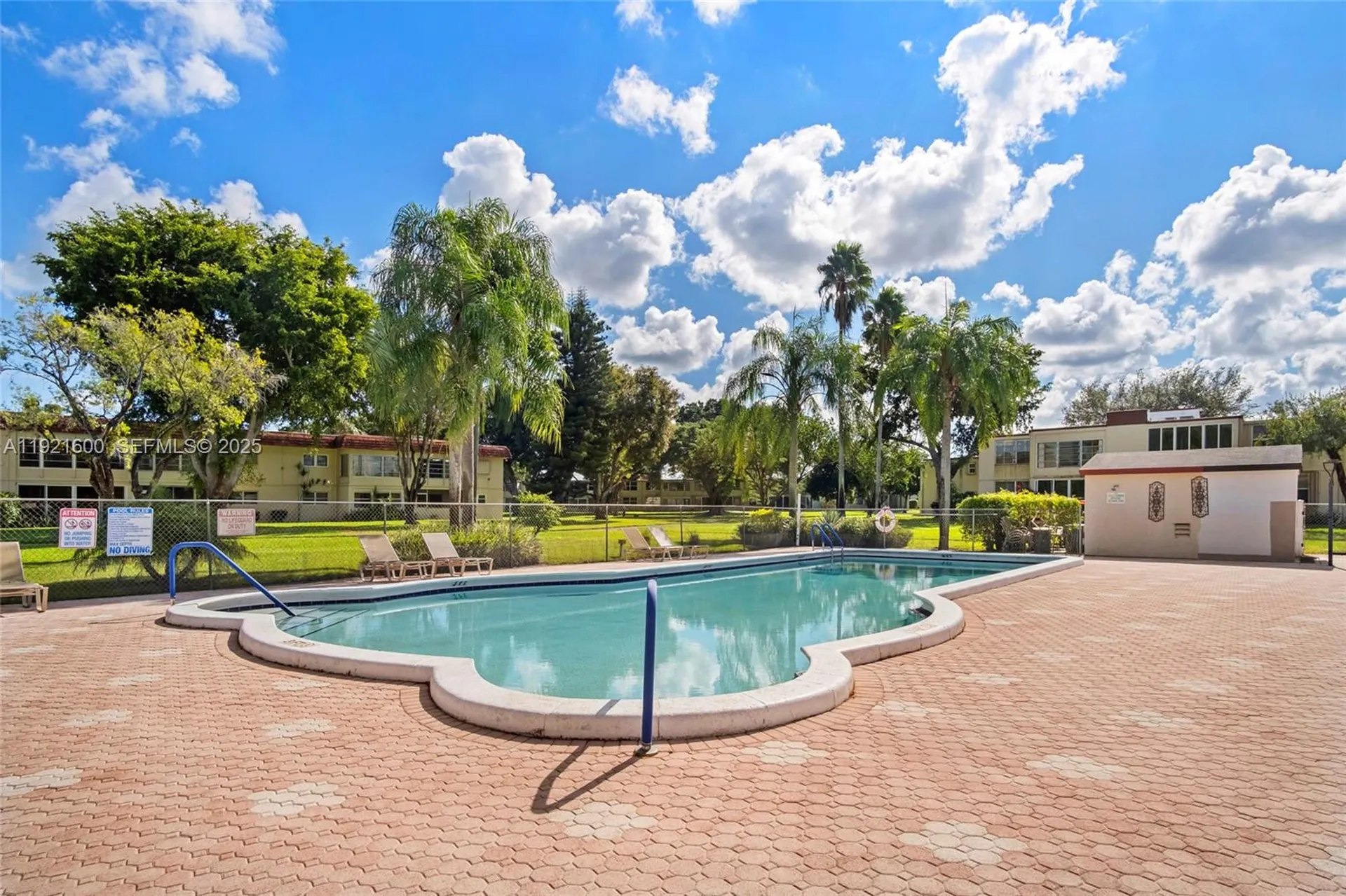 19 Abbey Lane Delray Beach FL 33446