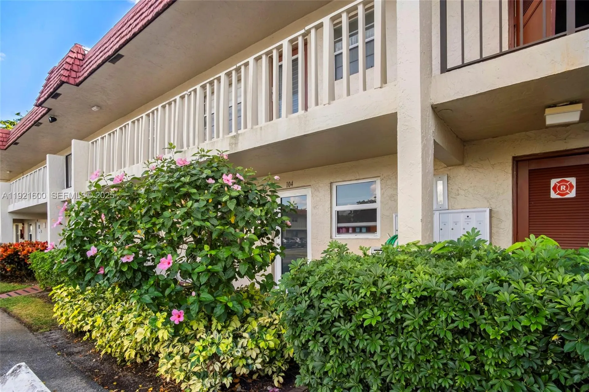 19 Abbey Lane Delray Beach FL 33446