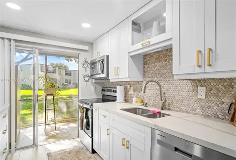19 Abbey Lane Delray Beach FL 33446