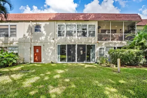 19 Abbey Lane Delray Beach FL 33446