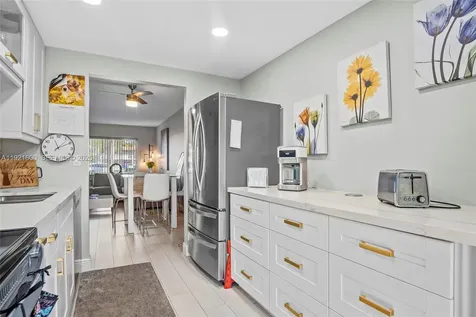 19 Abbey Lane Delray Beach FL 33446