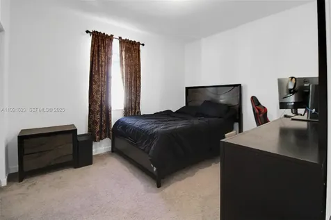 1382 SE 26th Road Homestead FL 33035