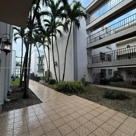 5501 NW 7th Street Miami FL 33126