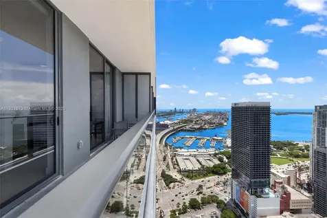 159 NE 6th Street Miami FL 33132