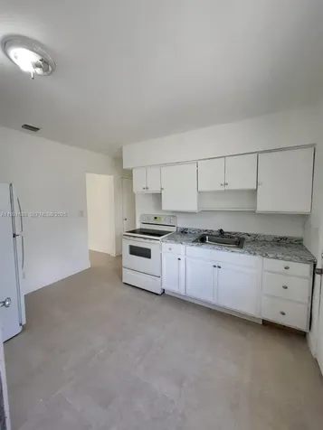 640 - 642 NW 77th Street Miami FL 33150