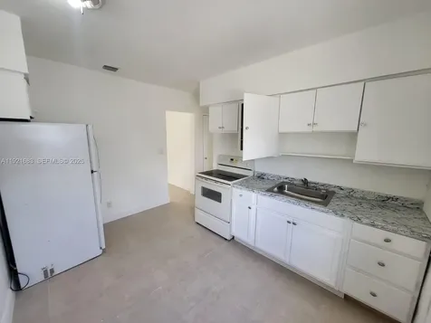 640 - 642 NW 77th Street Miami FL 33150