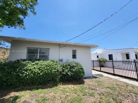 640 - 642 NW 77th Street Miami FL 33150