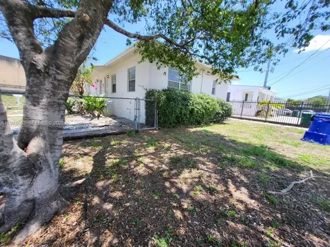 640 - 642 NW 77th Street Miami FL 33150