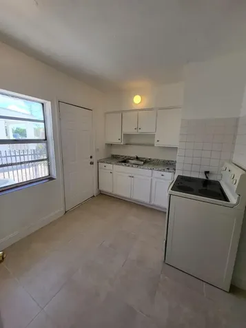 640 - 642 NW 77th Street Miami FL 33150