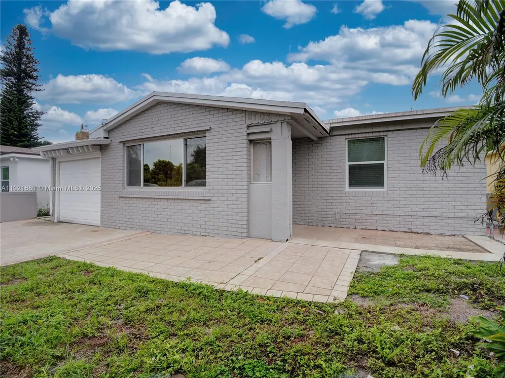 2703 Adams Street Hollywood FL 33020