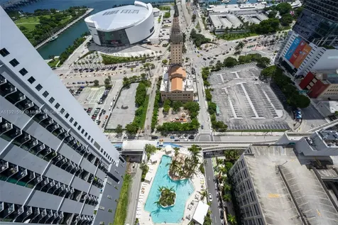 601 NE 1st Avenue Miami FL 33132