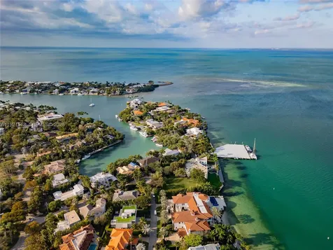 5 Harbor Point Key Biscayne FL 33149