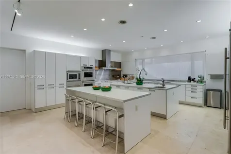 5 Harbor Point Key Biscayne FL 33149