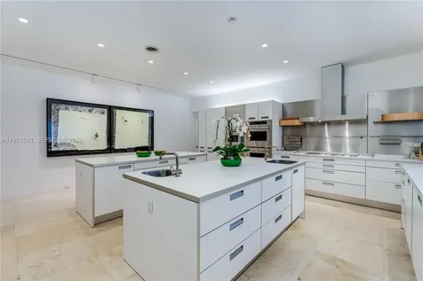 5 Harbor Point Key Biscayne FL 33149