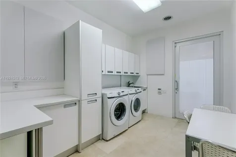 5 Harbor Point Key Biscayne FL 33149