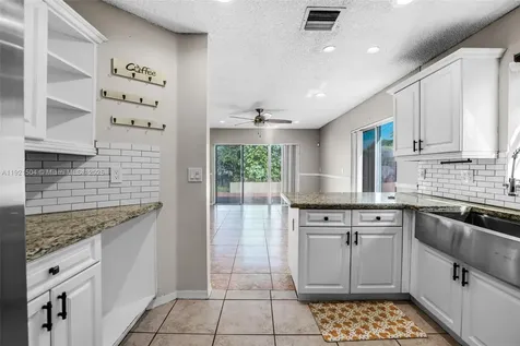 9305 SW 212th Terrace Cutler Bay FL 33189