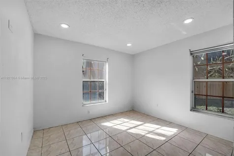 9305 SW 212th Terrace Cutler Bay FL 33189