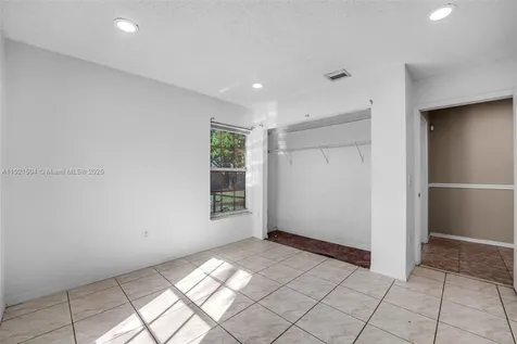 9305 SW 212th Terrace Cutler Bay FL 33189