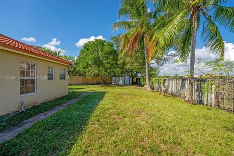 9305 SW 212th Terrace Cutler Bay FL 33189