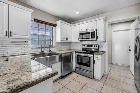 9305 SW 212th Terrace Cutler Bay FL 33189