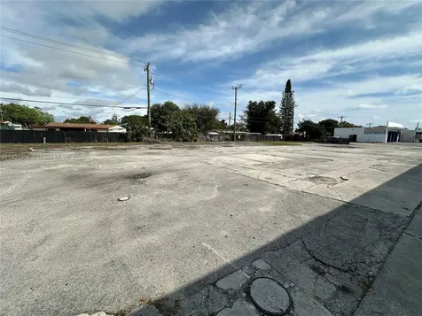 6501 Pembroke Road Hollywood FL 33023