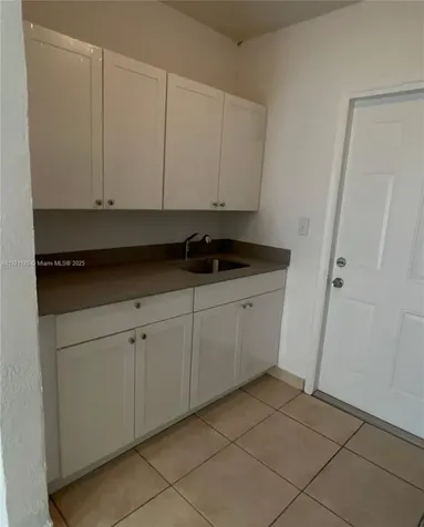 1286 NW 59th Street Miami FL 33142