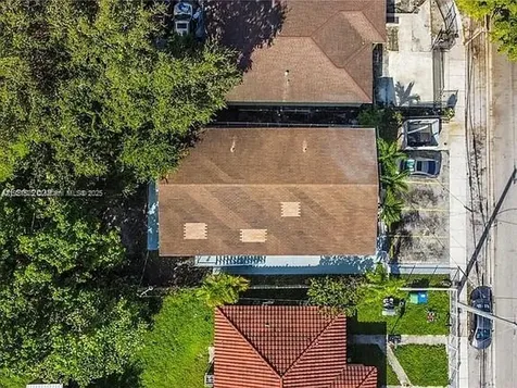 1286 NW 59th Street Miami FL 33142