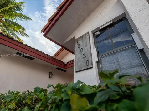 19030 NW 86th Court Hialeah FL 33015