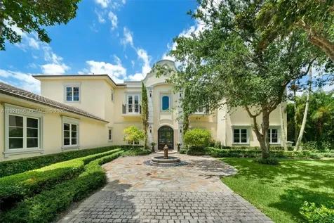 8010 Ponce De Leon Road Miami FL 33143