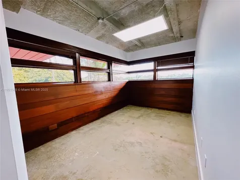1125 NE 125th Street North Miami FL 33161