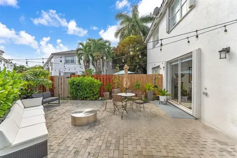 5610 NW 107th Avenue Doral FL 33178
