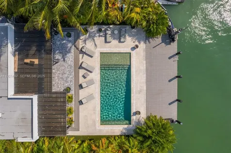 970 S Shore Drive Miami Beach FL 33141
