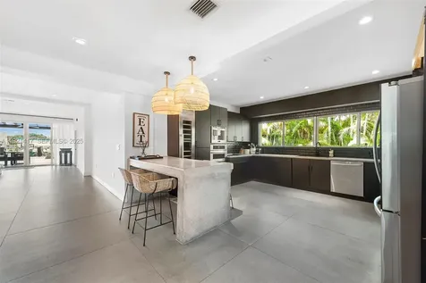 970 S Shore Drive Miami Beach FL 33141