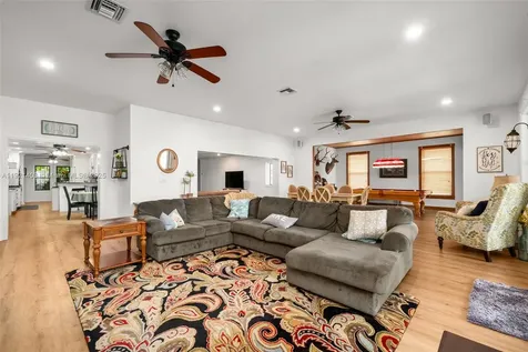 2551 Lakeview Drive Sebring FL 33870