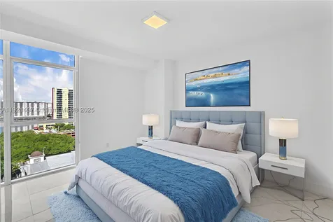 400 Sunny Isles Blvd (2 Parkings) Sunny Isles Beach FL 33160