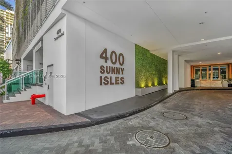 400 Sunny Isles Blvd (2 Parkings) Sunny Isles Beach FL 33160
