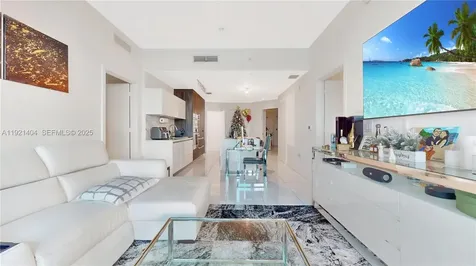 851 NE 1st Avenue Miami FL 33132