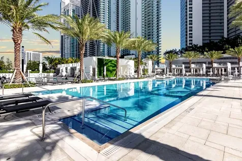 851 NE 1st Avenue Miami FL 33132