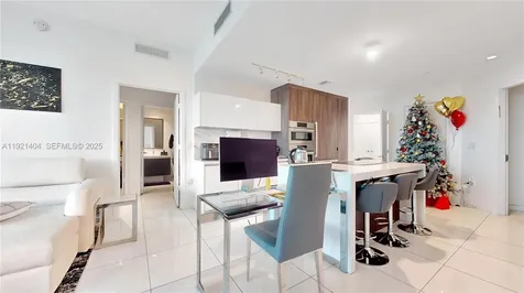 851 NE 1st Avenue Miami FL 33132