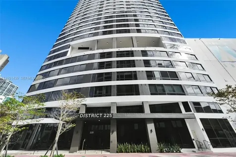 225 N Miami Avenue Miami FL 33128
