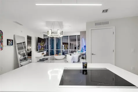 851 NE 1st Avenue Miami FL 33132